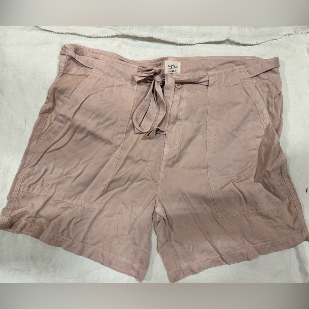 dylan Women's Pink Shorts